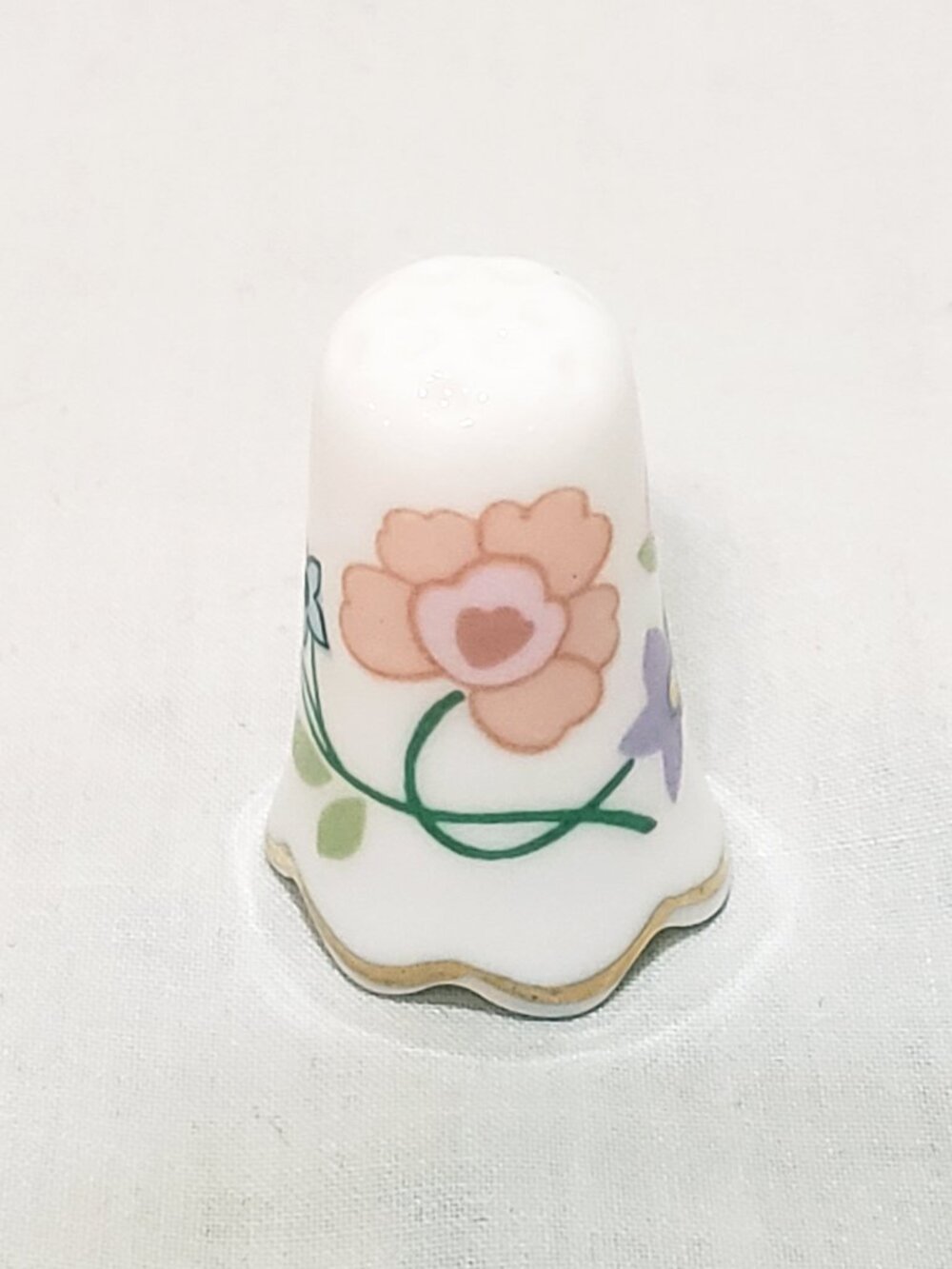 Floral Flower Ruffled Edge Thimble Souvenir Porcelain Vintage 1" Creative Circle